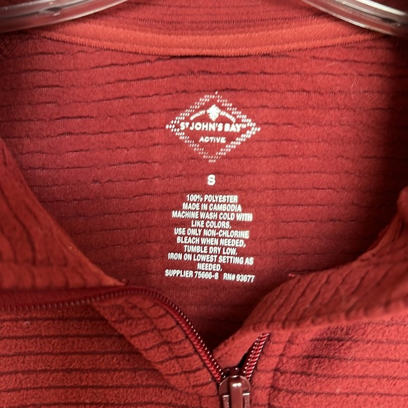 St. John’s Bay Long sleeve scoop neck fleece quarter zip - Picture 2 of 5